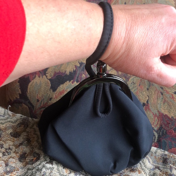 Nine West black wristlet - Picture 2 of 7